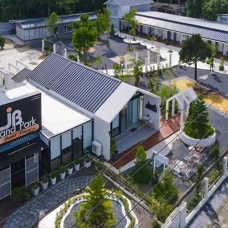 Jb Grand Resort Nakhon Si Thammarat Exterior photo